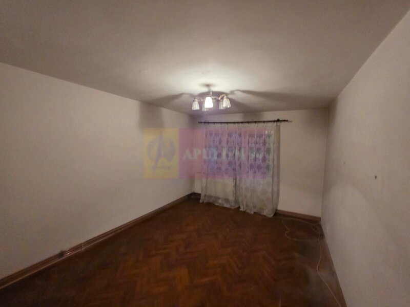 Campina, zona Liceul Energetic apartament cu 3 camere de vanzare