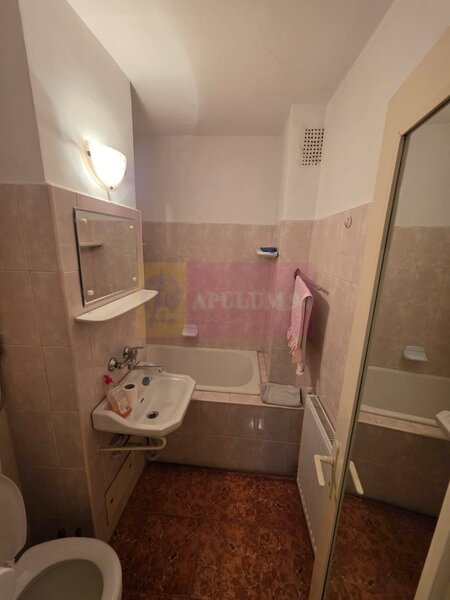 Campina, zona Liceul Energetic apartament cu 3 camere de vanzare