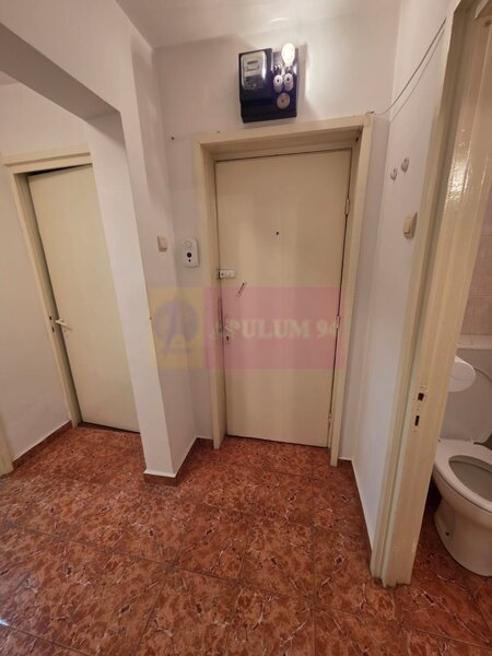 Campina, zona Liceul Energetic apartament cu 3 camere de vanzare